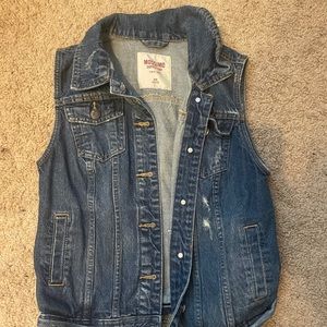 Mossimo Jean Vest, size M, good condition